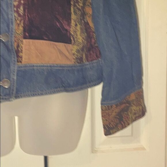J. Jill Denim Out of the Blue Patchwork Jean Jacket See Measurements - Picture 9 of 15